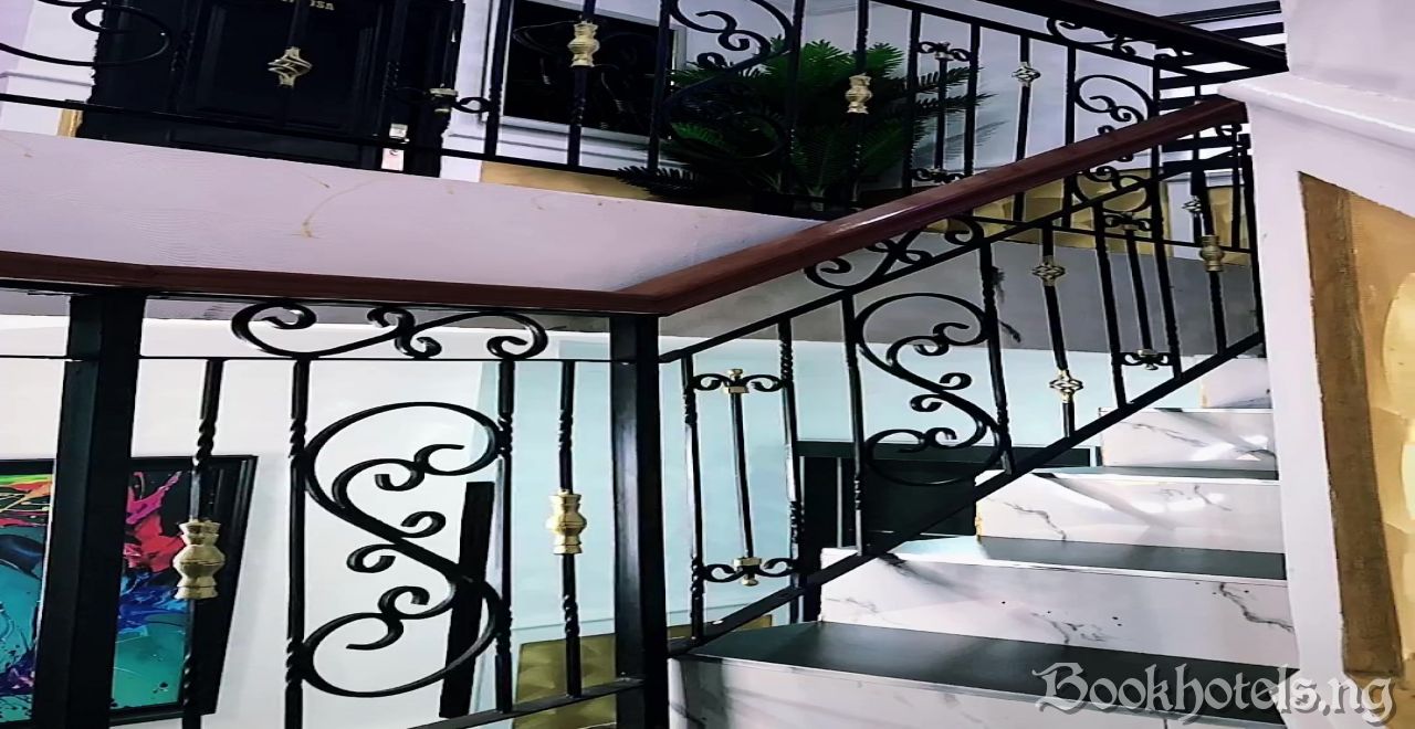 Top Life Residential Hotel And Suites