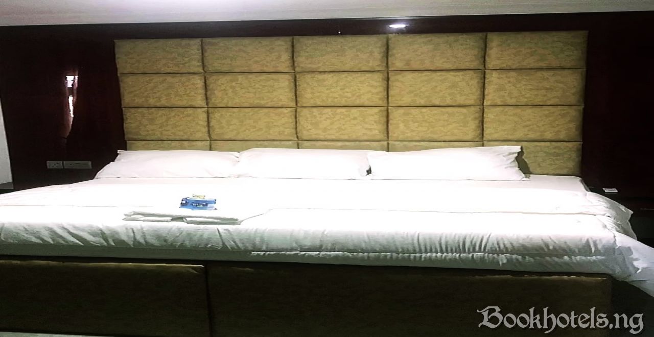 Top Life Residential Hotel And Suites