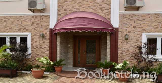 Auris Court Suites And Apartments