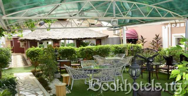 Auris Court Suites And Apartments
