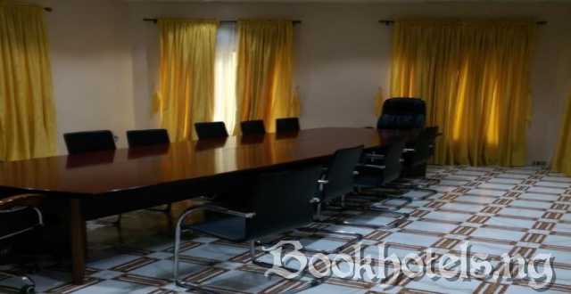 Quarter House Hotel