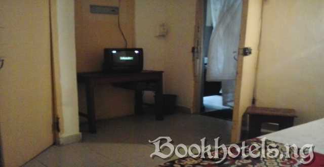 Achieves Hotel