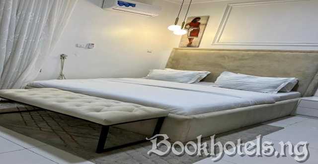 Admiralty Serviced Apartments