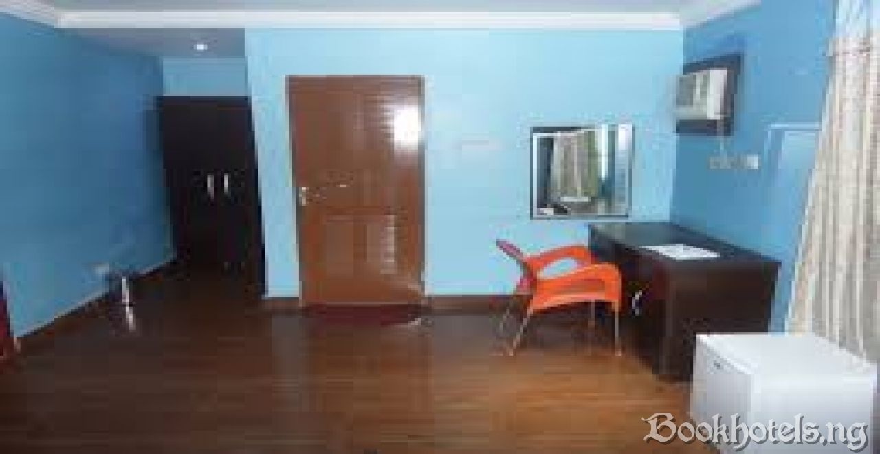 Almond Hotel