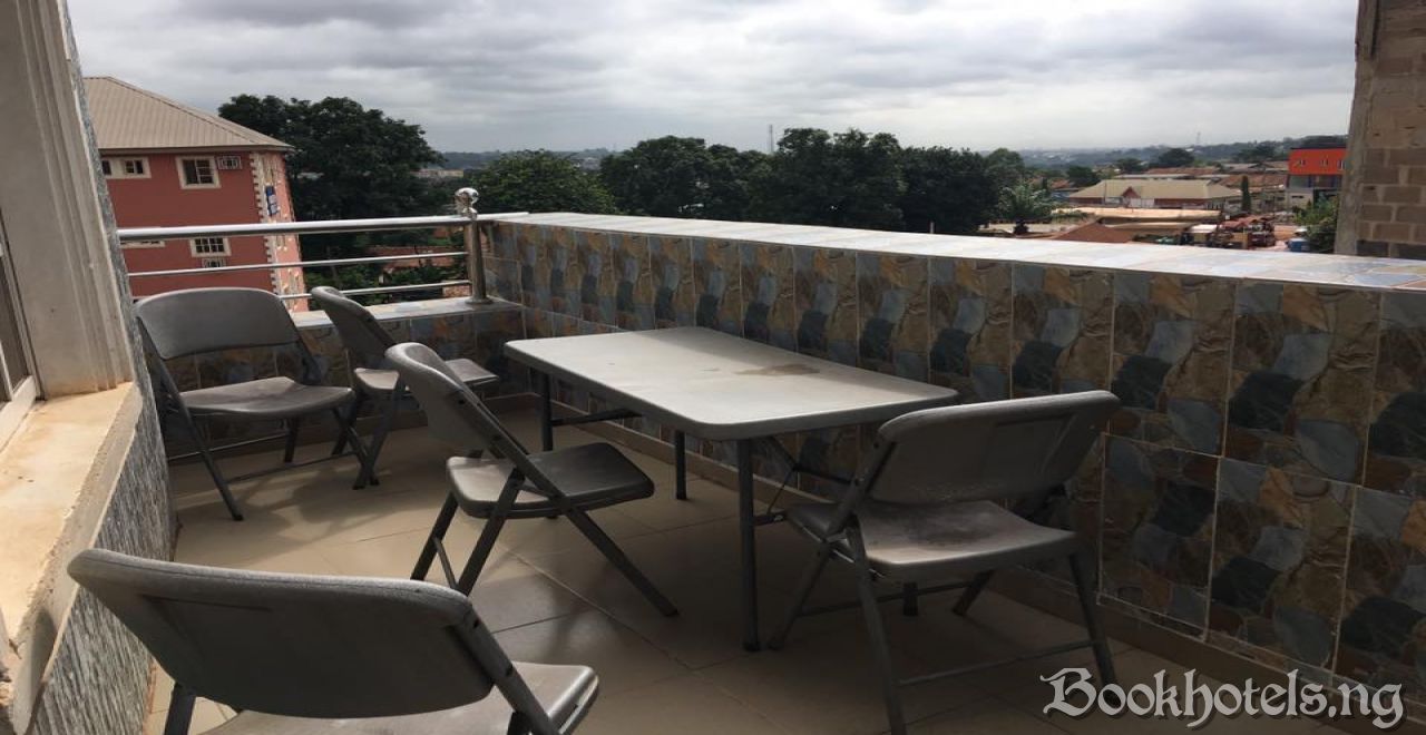 Amazon Hotel
