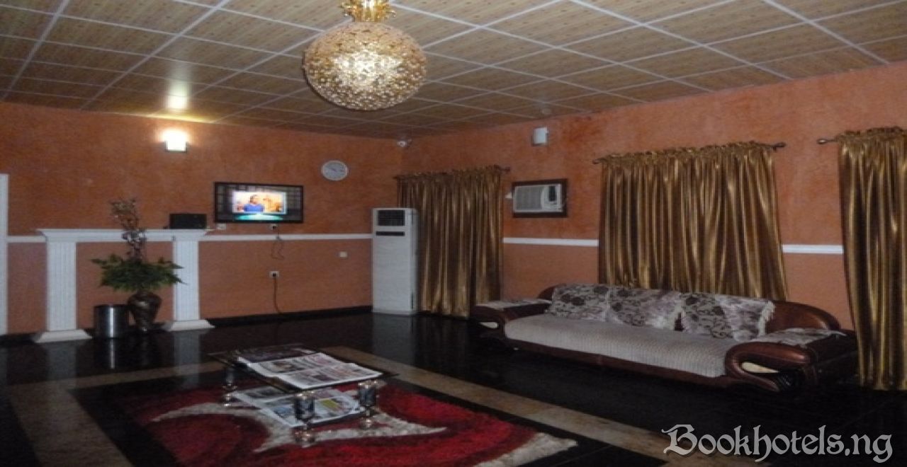 Aristar Hotel