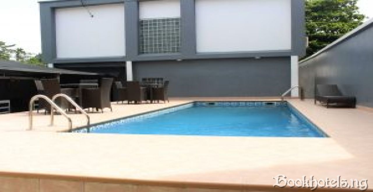 Axor Hotel And Suites