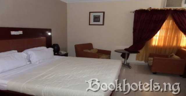 Baystar Hotel And Gym