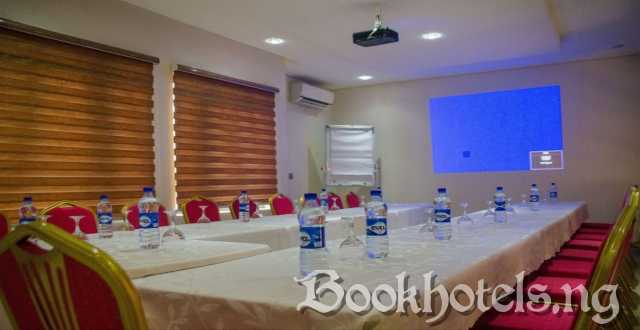 Best Western Plus Hotel