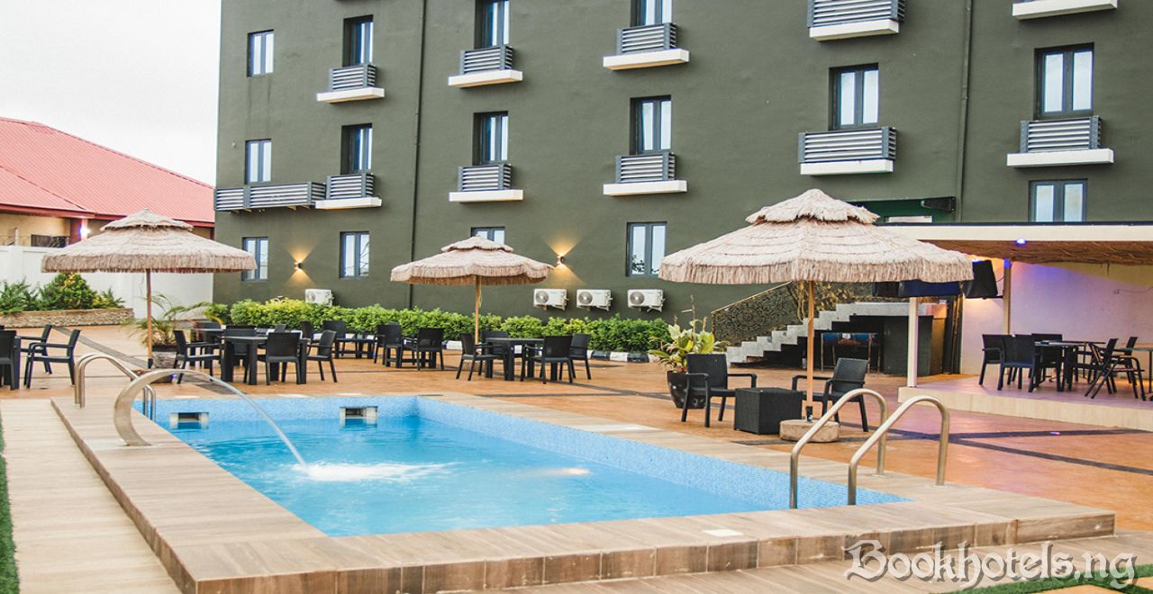 Bon Hotel Platinum