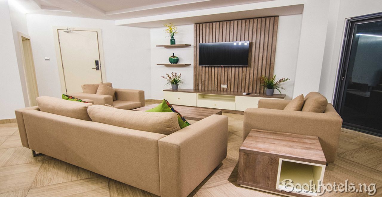 Bon Hotel Platinum