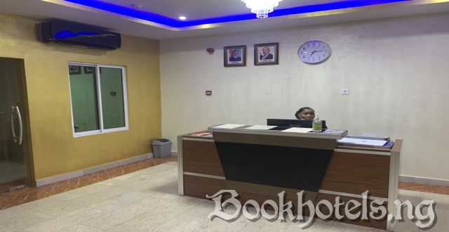 BreakFort Hotel