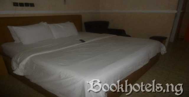 Camzy Villa Hotel