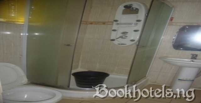 Camzy Villa Hotel