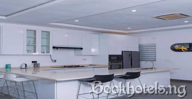 Checkers Apartment And Suites