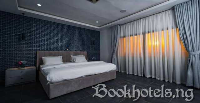Checkers Apartment And Suites