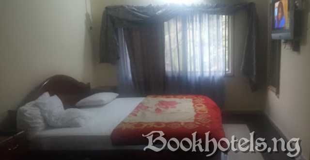 Clesta Hotel