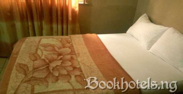 Cottage Hotel