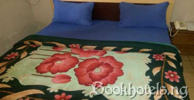 Cottage Hotel