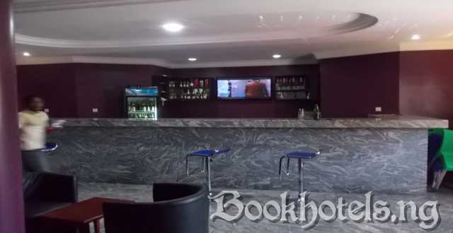 Crestwood Hotels And Suites Ltd