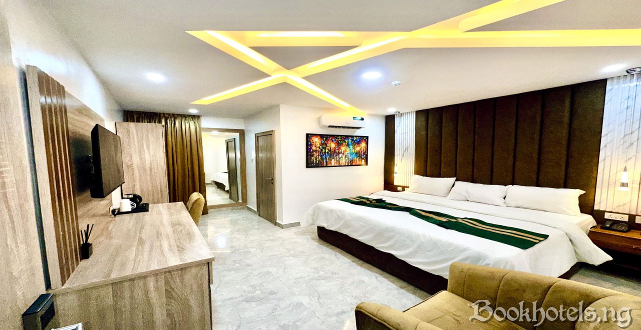 De Emerald Hotel And Apartments 