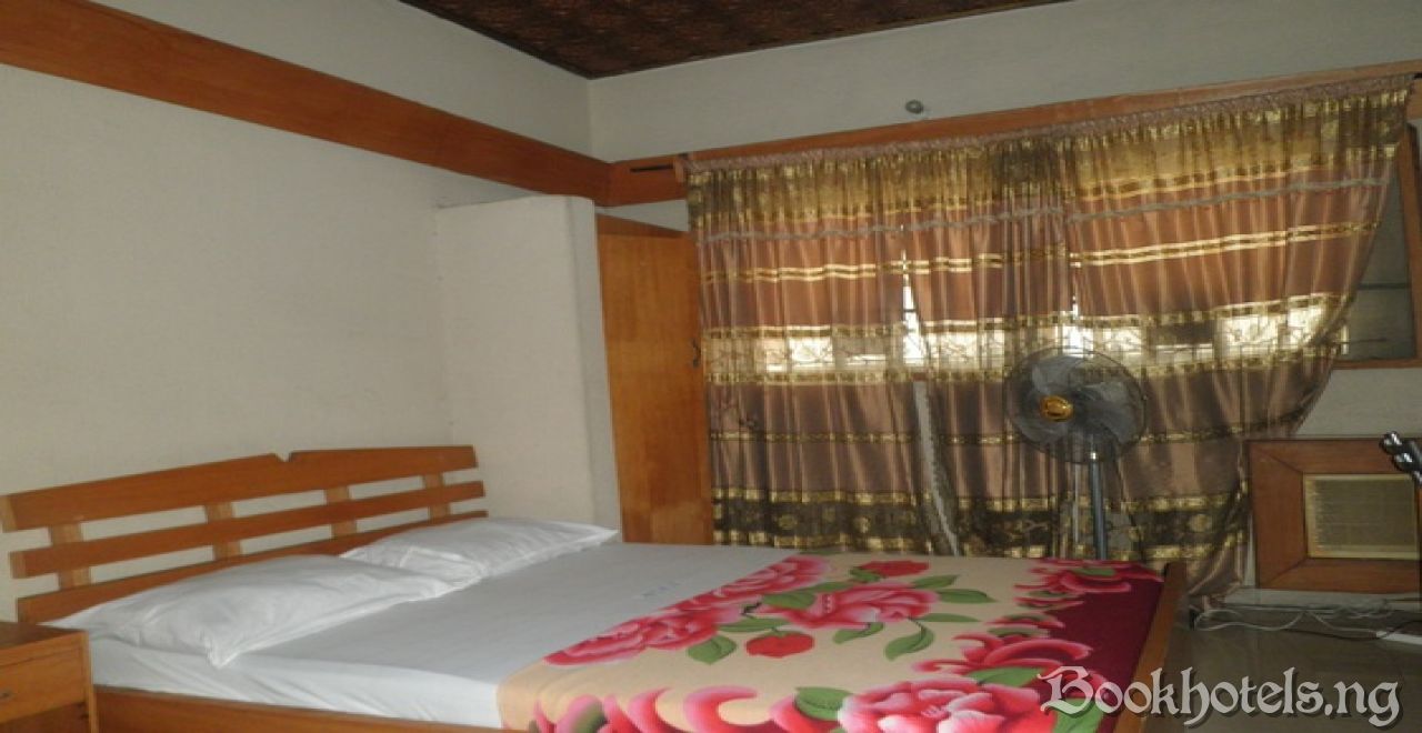 Deke Hotel