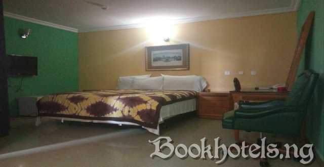 Deroma Hotels