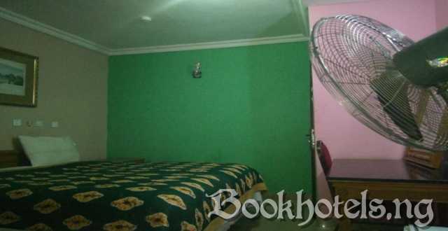 Deroma Hotels