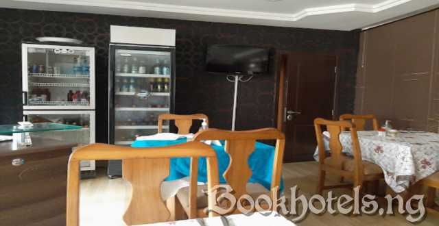 Dreamland Suites