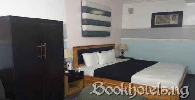 E Class Hotel And Resort