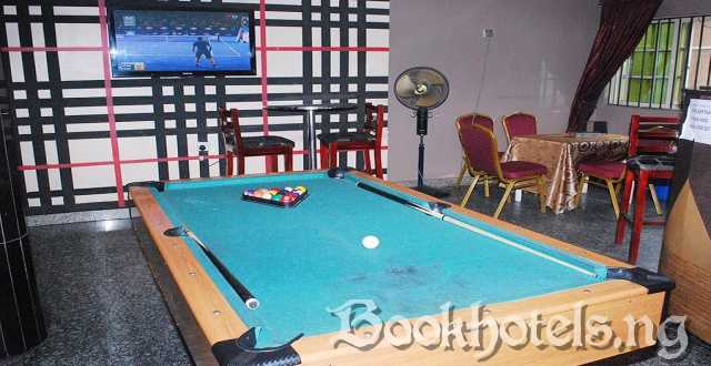 Emglo Suites