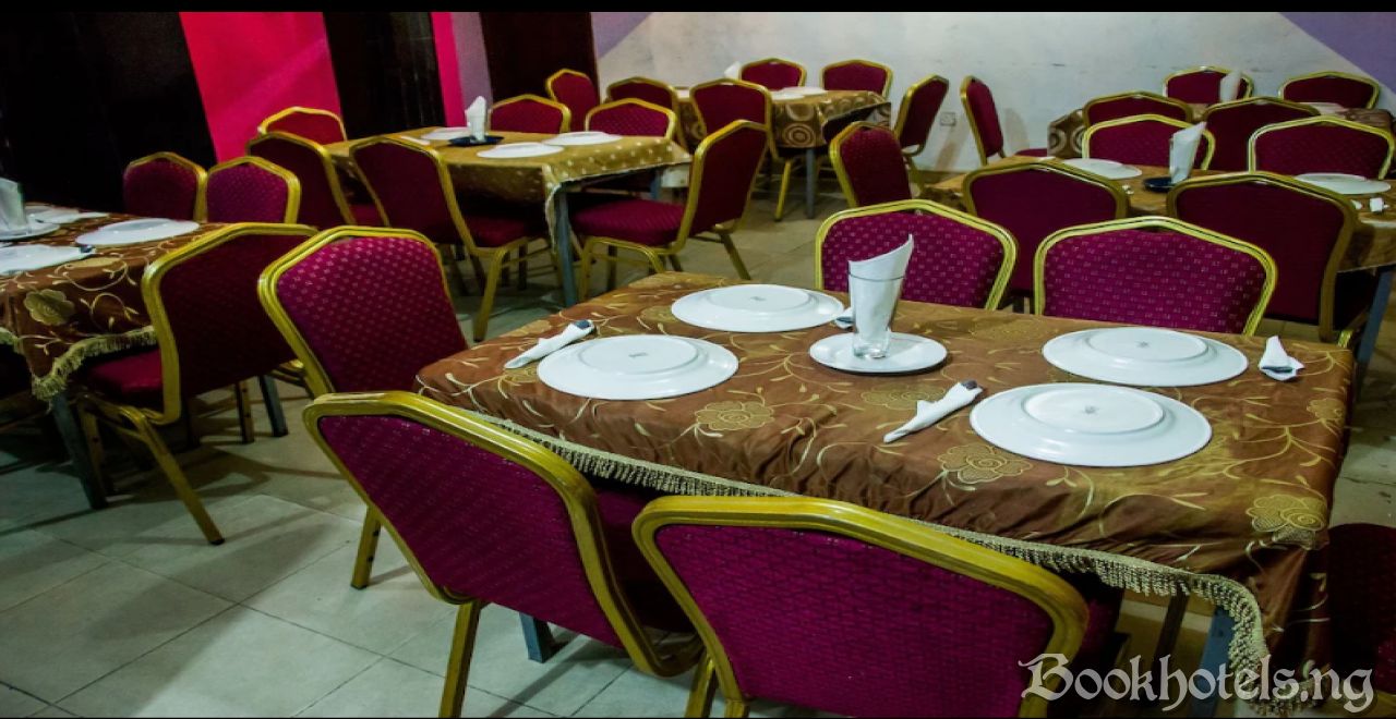 Emglo Suites
