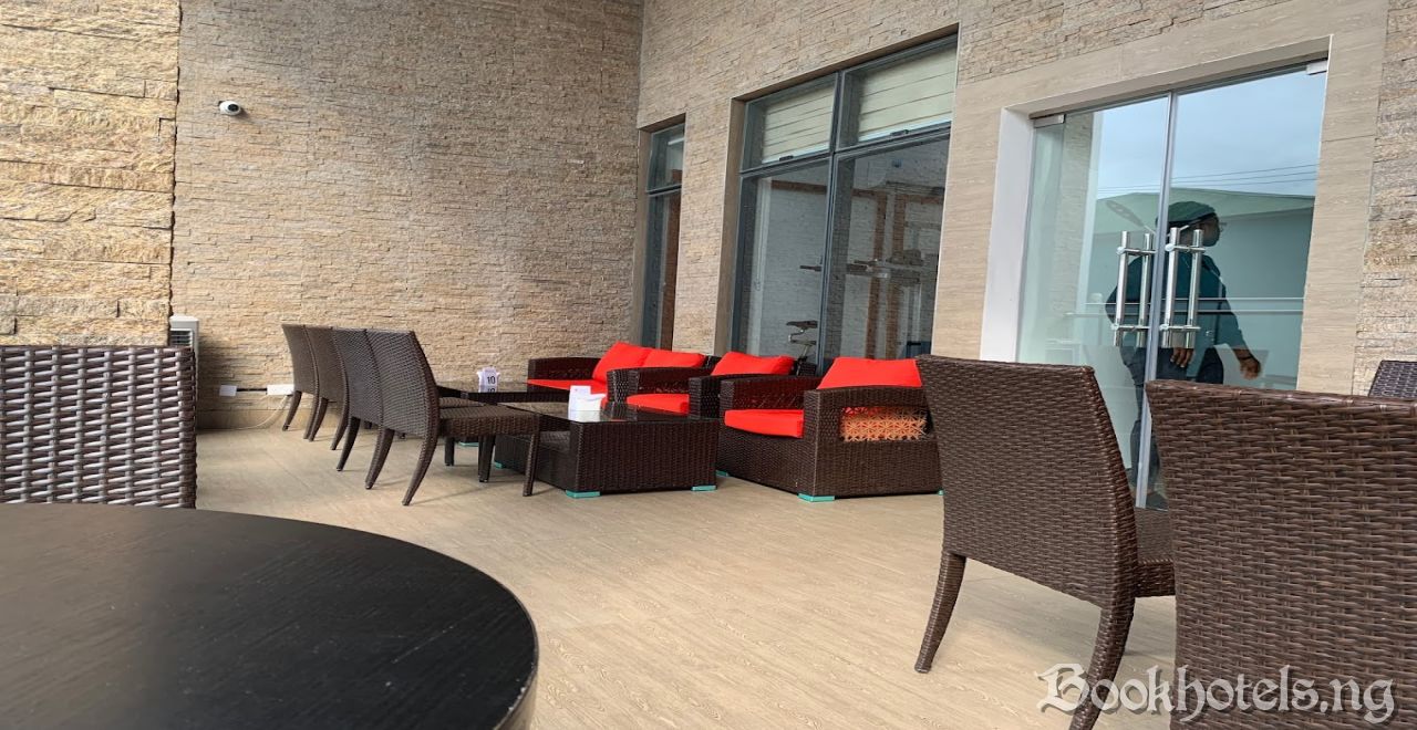 Eminent Classio Hotel And Suites