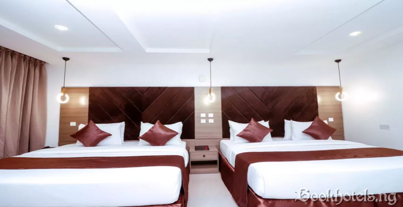 Eminent Classio Hotel And Suites