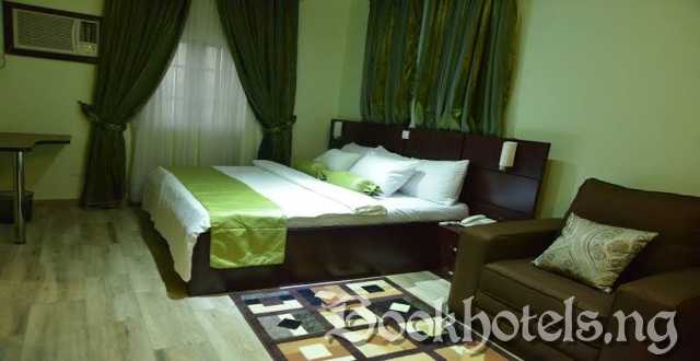 First Colony Creek Hotel