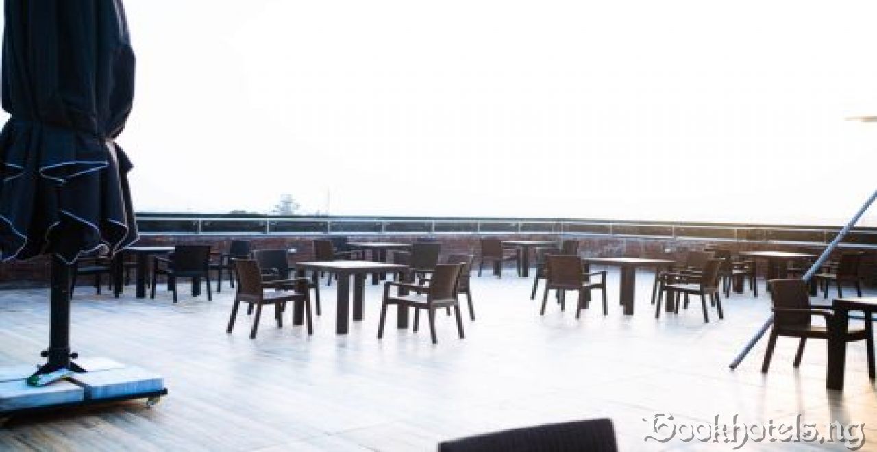 Formula 2 Hotel Ajao