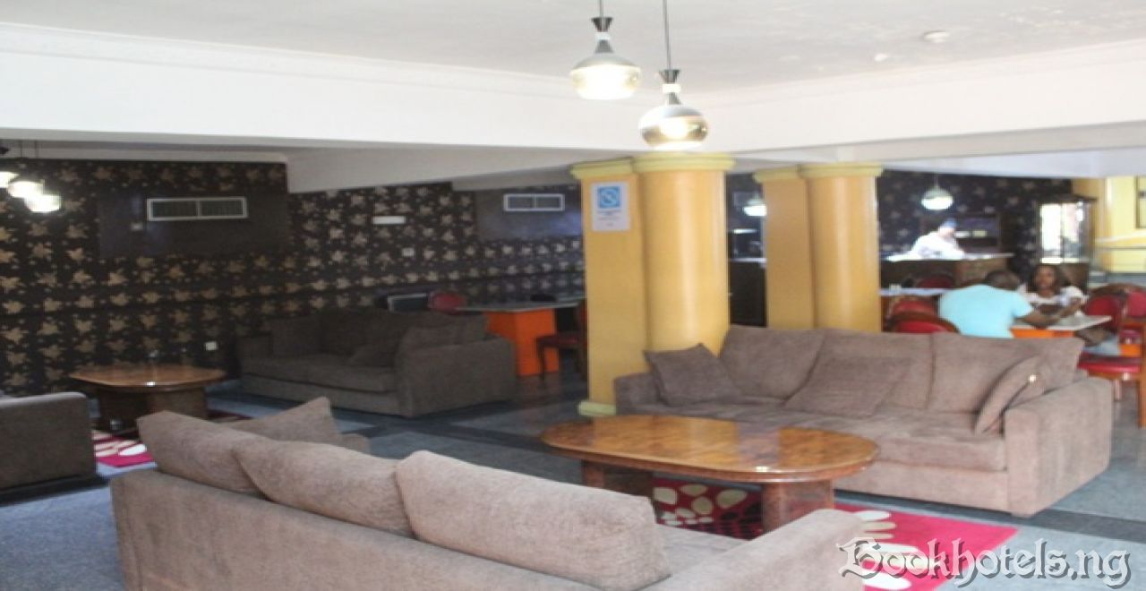 Franklin Hotel And Suites