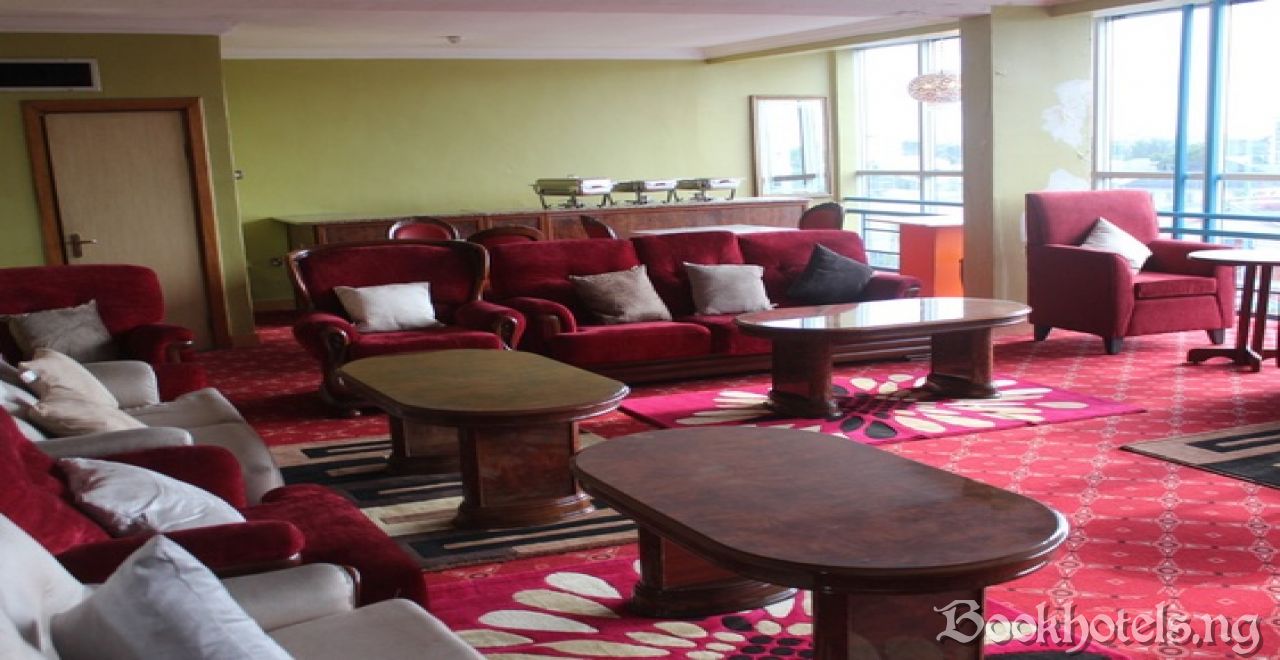 Franklin Hotel And Suites