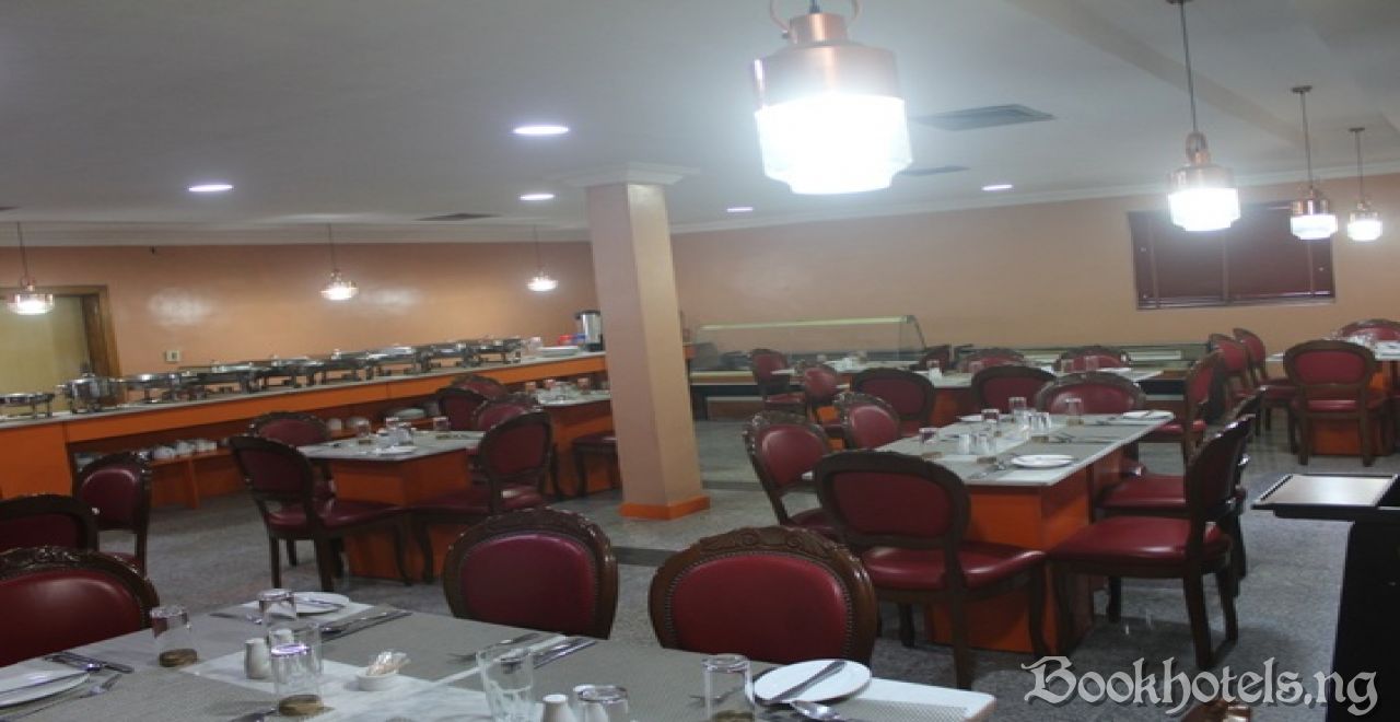 Franklin Hotel And Suites
