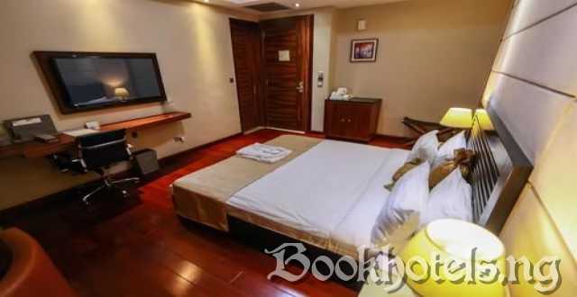Airport Golden Tulip Hotel