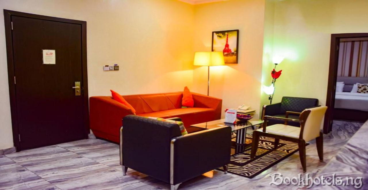 Golf View Suites And Conference Centre
