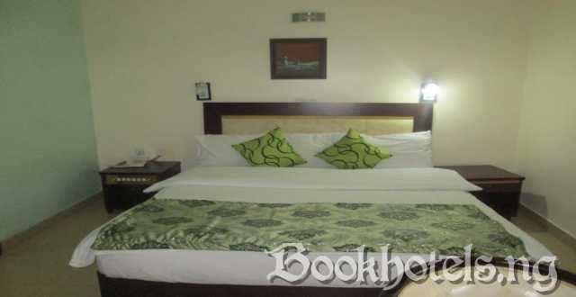 Royal Tropicana Hotel