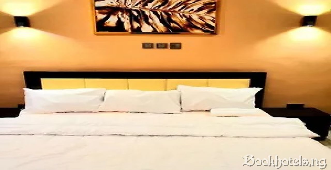 Greys House 19