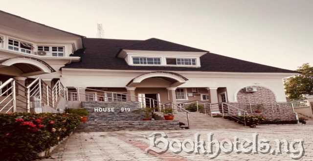 House 919 Suites