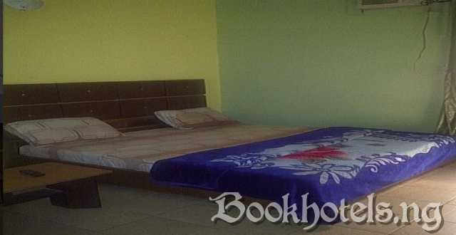 Ignobis Hotel