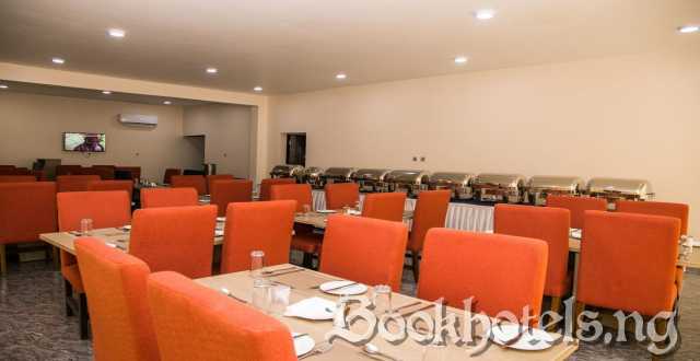 Josto Apartments And Suites