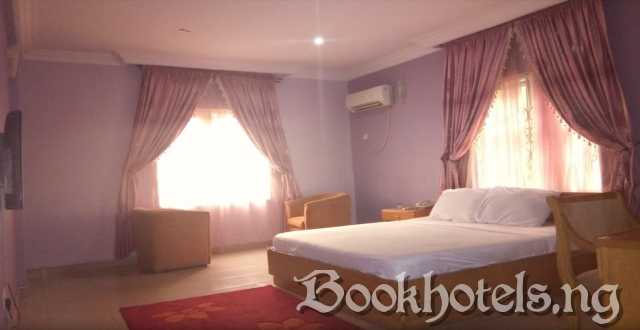 Junbic Apartment And Suites