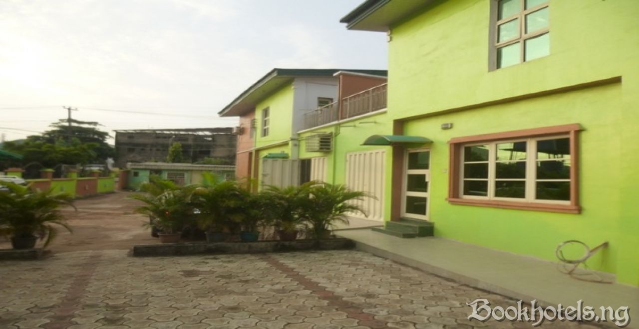 Kesandra Hotel And Suites