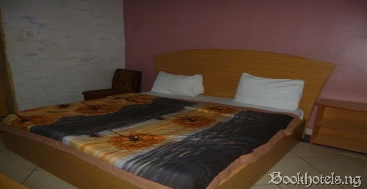Kesandra Hotel And Suites