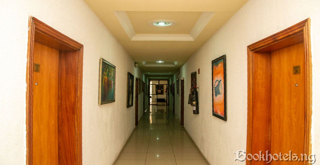 La Playa Suites